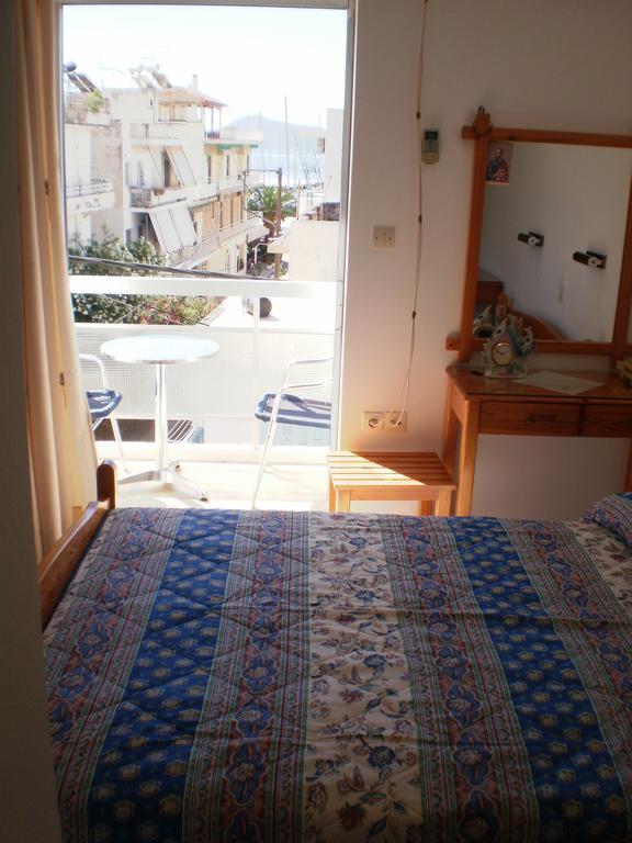 Πανσιόν Τζίνα Ξενοδοχείο Μέθανα Δωμάτιο φωτογραφία